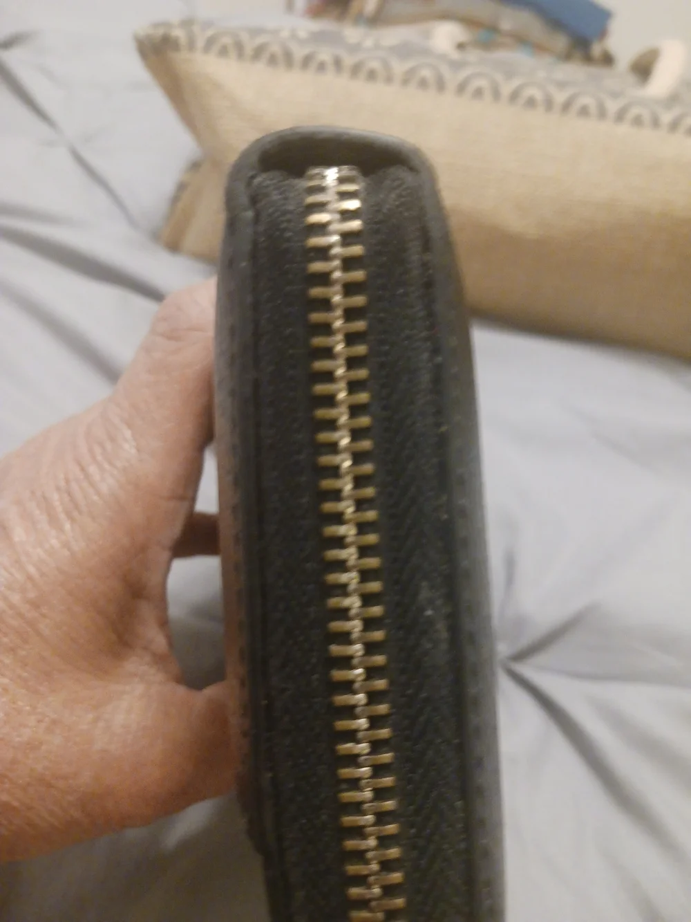 kate spade black pebbled leather zip wallet multiple pockets